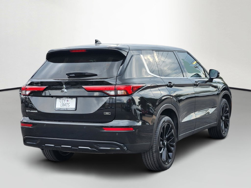 Used 2024 Mitsubishi Outlander SE Black Edition FWD image 7