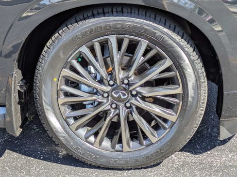 Used 2025 INFINITI QX80 Autograph AWD/4WD image 11