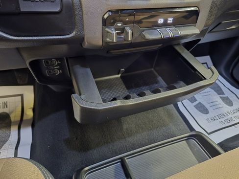 Used 2022 RAM 2500 Big Horn image 28