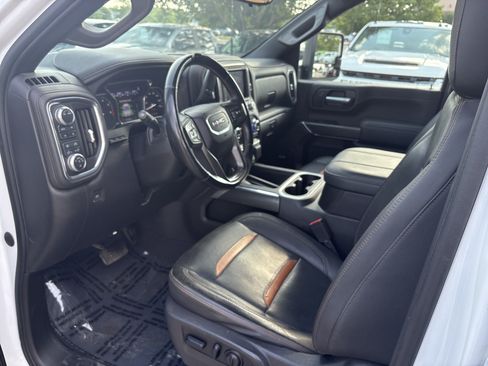 Used 2023 GMC Sierra 3500 AT4 w/ AT4 Premium Plus Package AWD/4WD image 11