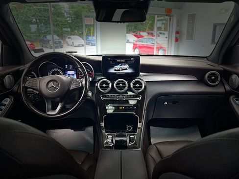 Used 2016 Mercedes-Benz GLC 300 4MATIC image 24
