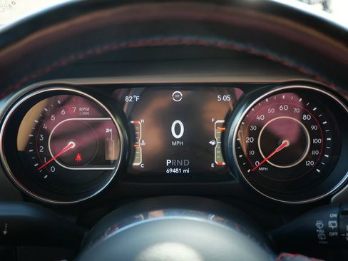 Used 2018 Jeep Wrangler Unlimited Rubicon w/ Cold Weather Group AWD/4WD image 24