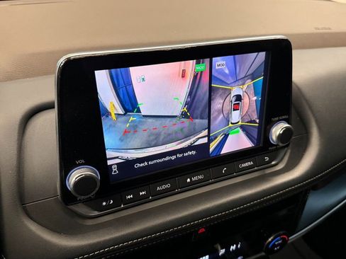 Used 2021 Nissan Rogue SV FWD image 13