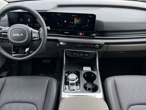 New 2026 Kia Carnival EX image 15