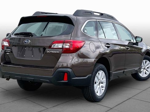 Used 2019 Subaru Outback 2.5i AWD/4WD image 13