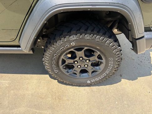 Used 2023 Jeep Wrangler Unlimited w/ Convenience Group AWD/4WD image 48