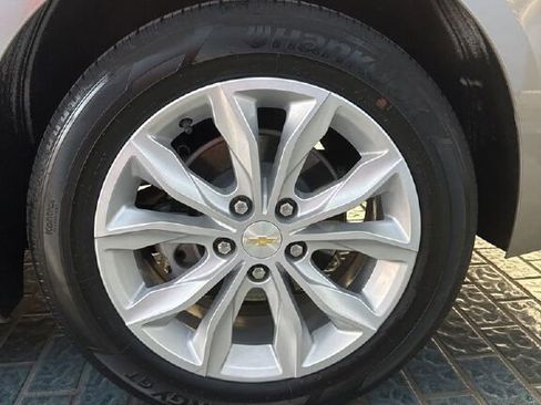 Used 2025 Chevrolet Malibu LT FWD image 19