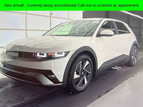 Used 2026 Hyundai Ioniq 5 SEL image 1