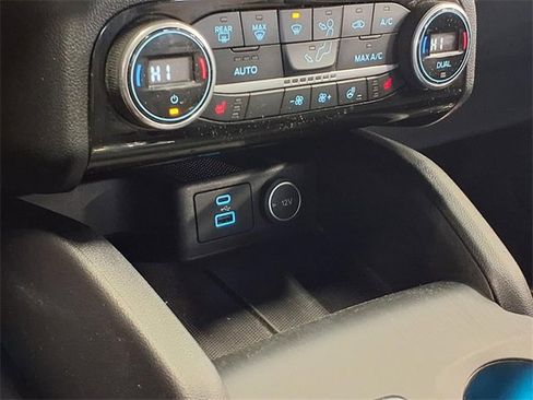 Used 2021 Ford Escape Titanium image 16