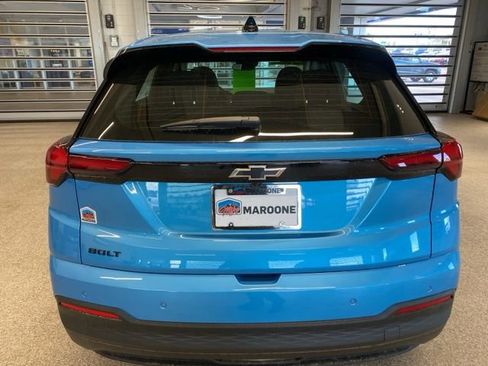 New 2027 Chevrolet Bolt LT w/ Comfort Package FWD image 6