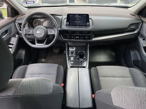 Used 2023 Nissan Rogue SV FWD image 10
