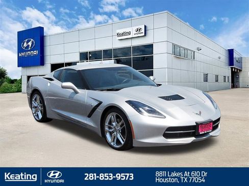 Used 2019 Chevrolet Corvette Stingray Coupe w/ 1LT RWD image 3