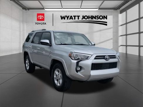 Used 2021 Toyota 4Runner SR5 RWD image 7
