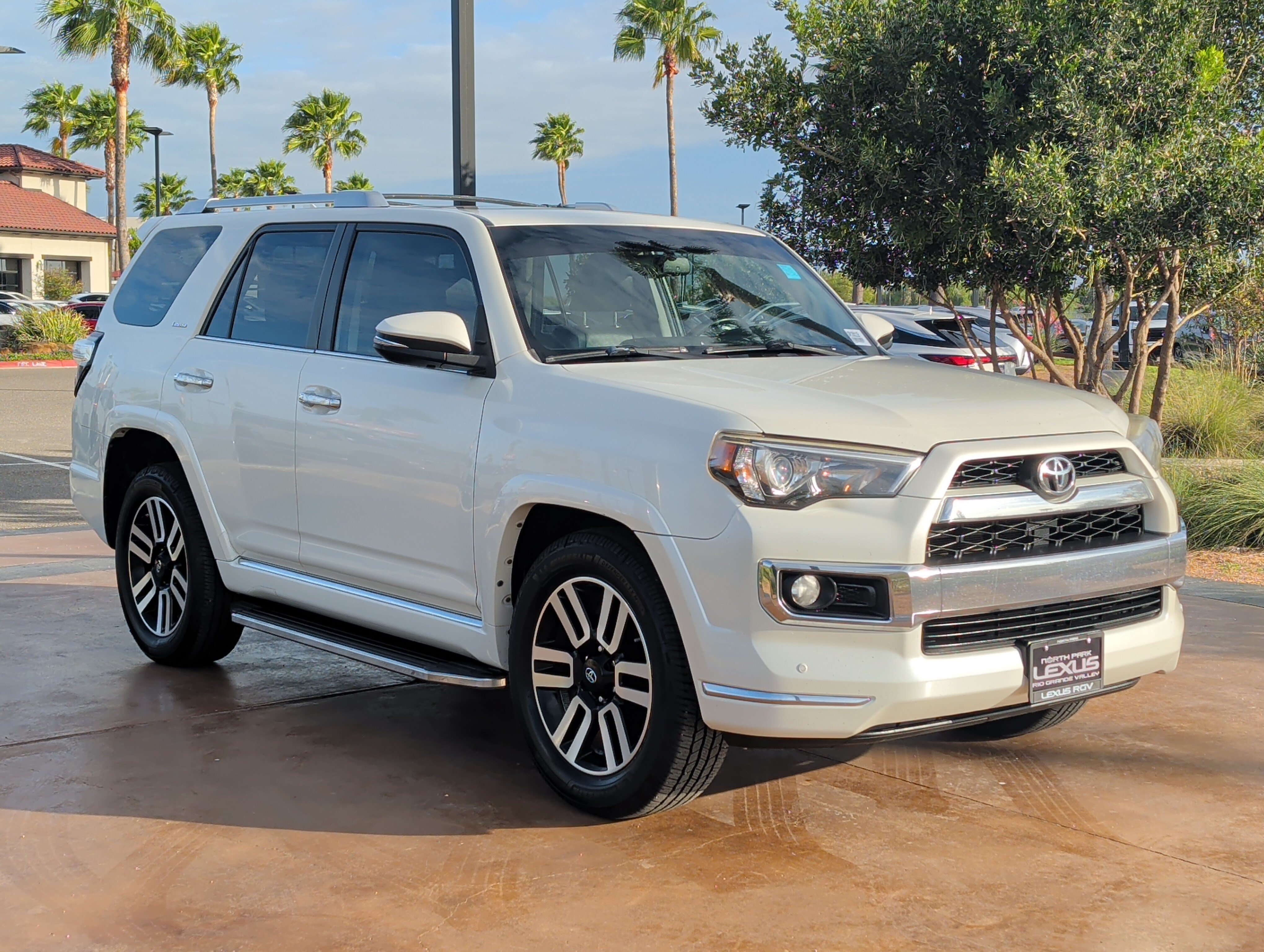 Used 2017 Toyota 4Runner Limited RWD image 1