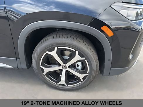 New 2026 Volkswagen Tiguan SE AWD/4WD image 11