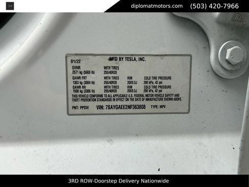 Used 2022 Tesla Model Y Long Range image 39