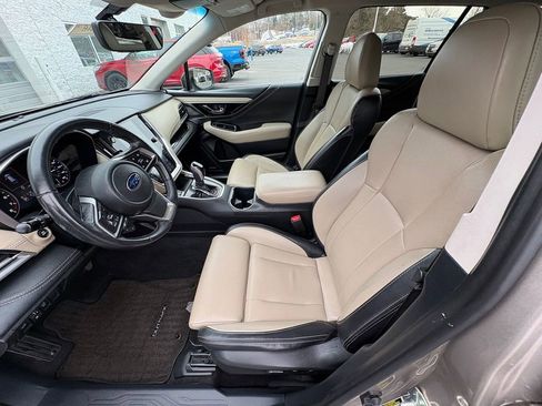 Used 2020 Subaru Outback Limited image 9