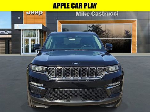 Used 2023 Jeep Grand Cherokee Limited AWD/4WD image 2