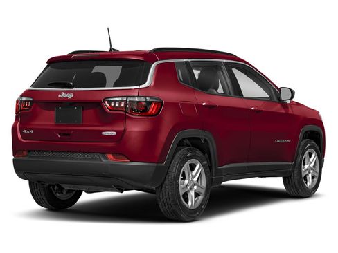 Used 2023 Jeep Compass Limited AWD/4WD image 2