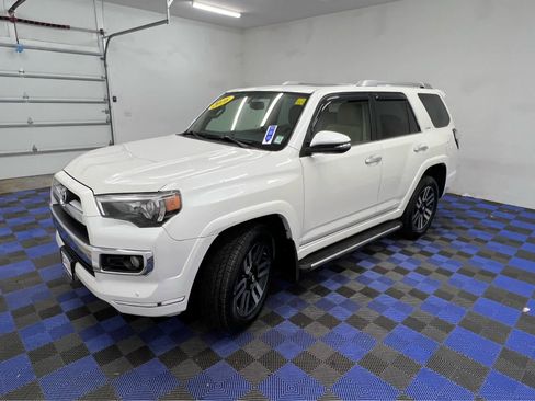 Used 2016 Toyota 4Runner Limited image 10