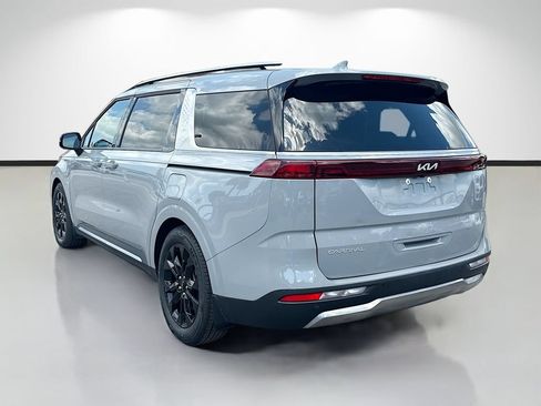 Used 2024 Kia Carnival SX FWD image 5