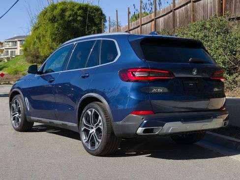 Certified 2023 BMW X5 sDrive40i w/ Parking Assistance Package image 28