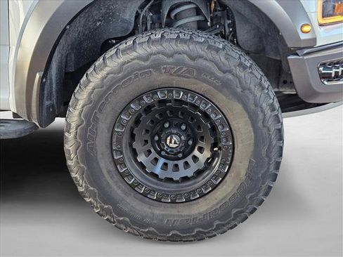 Used 2020 Ford F150 Raptor w/ Equipment Group 802A Luxury AWD/4WD image 18