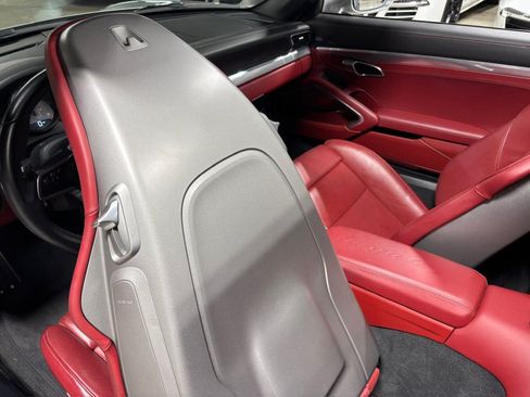 Used 2019 Porsche 911 Targa 4S AWD/4WD image 27