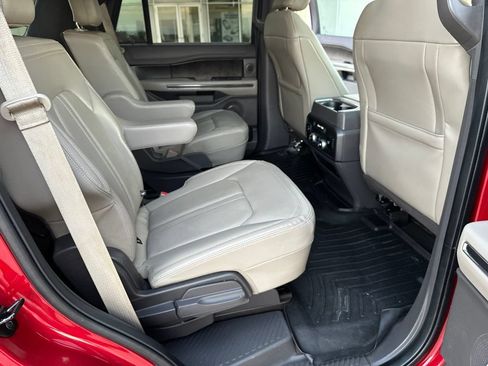Used 2021 Ford Expedition Limited RWD image 18