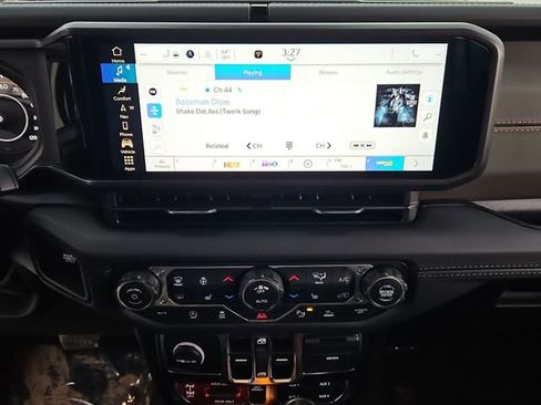 New 2026 Jeep Gladiator Mojave image 13