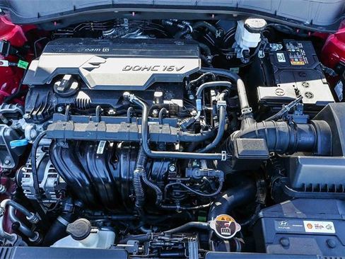 Certified 2025 Hyundai Kona SEL image 12