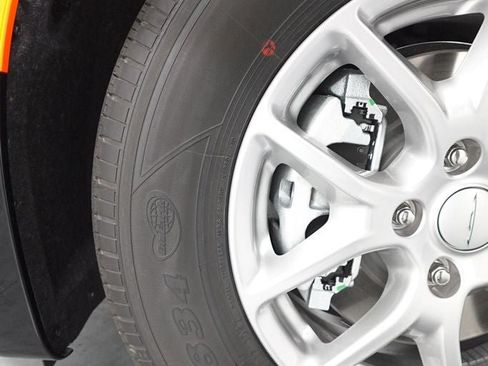 New 2027 Chrysler Pacifica Select FWD image 31