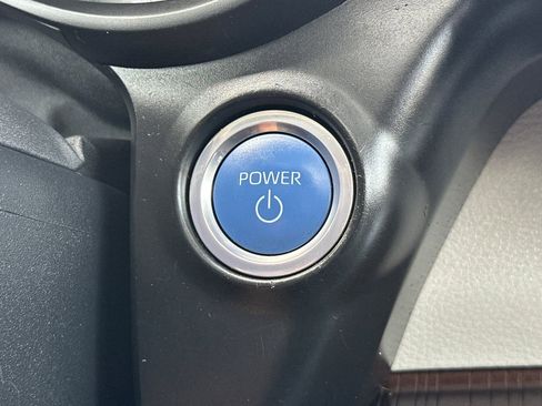 Used 2022 Toyota Sienna XLE image 24