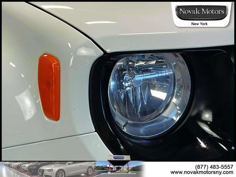 Used 2022 Jeep Renegade Altitude AWD/4WD image 10
