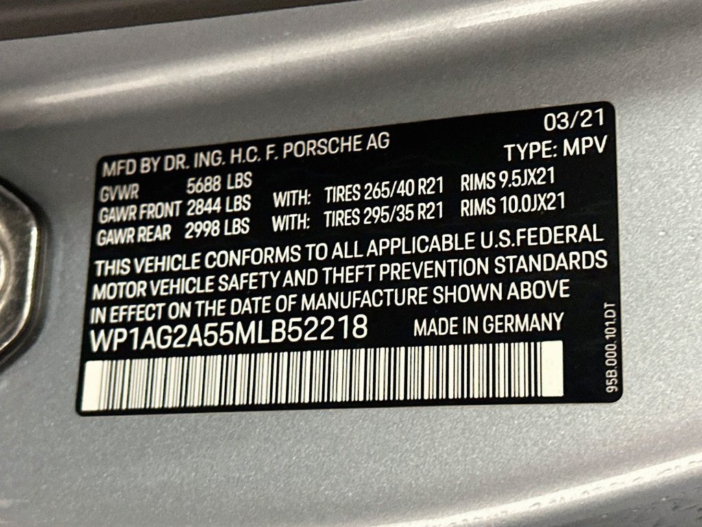 Certified 2021 Porsche Macan GTS AWD/4WD image 35