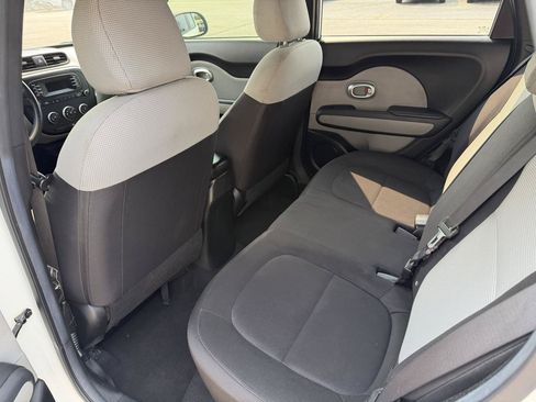 Used 2016 Kia Soul FWD image 13