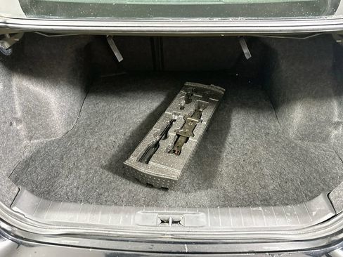 Used 2017 Nissan Altima 2.5 SR w/ Midnight Edition Package FWD image 16