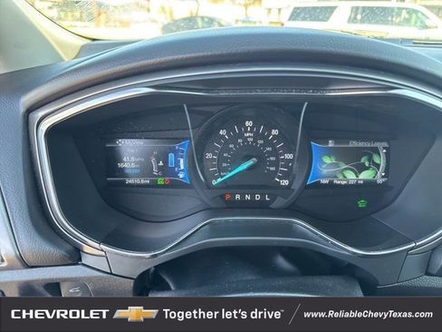 Used 2017 Ford Fusion S image 10