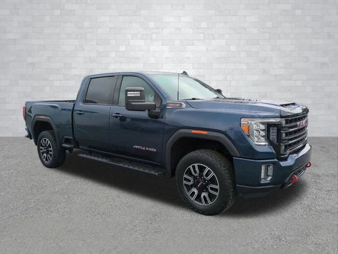 Used 2023 GMC Sierra 2500 AT4 AWD/4WD image 2