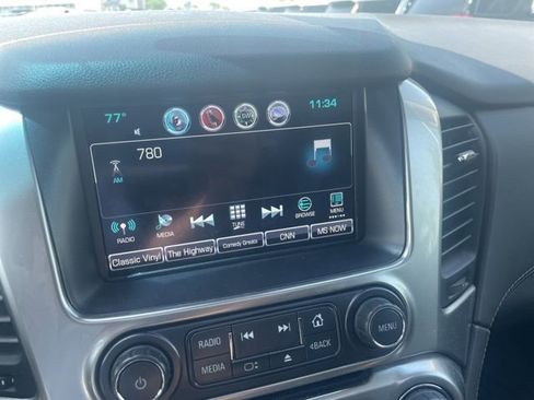 Used 2019 Chevrolet Suburban LT w/ Luxury Package AWD/4WD image 14