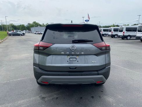 Used 2023 Nissan Rogue SV FWD image 6