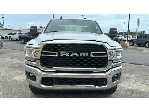 Used 2024 RAM 2500 Big Horn w/ Off Road Package AWD/4WD image 9