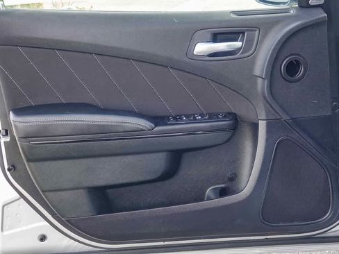 Used 2023 Dodge Charger SXT w/ Blacktop Package image 19