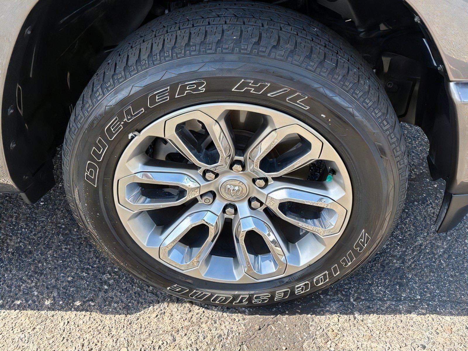 Used 2022 RAM 1500 Laramie w/ Sport Appearance Package AWD/4WD image 10