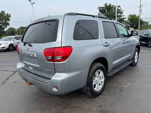 Used 2014 Toyota Sequoia SR5 AWD/4WD image 5