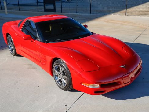 Used 2000 Chevrolet Corvette Coupe image 20