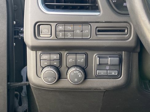 Used 2021 Chevrolet Tahoe Z71 image 29