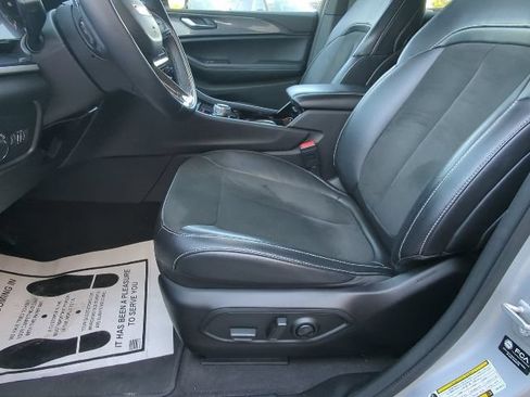 Certified 2021 Jeep Grand Cherokee L Laredo AWD/4WD image 10