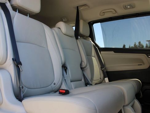 Used 2025 Honda Odyssey EX-L image 23
