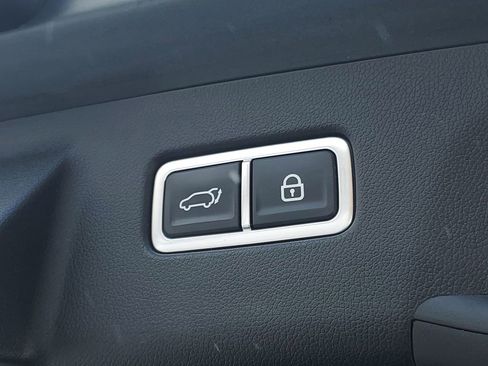 Used 2022 Kia Sorento SX Prestige w/ Rust Color Package image 8